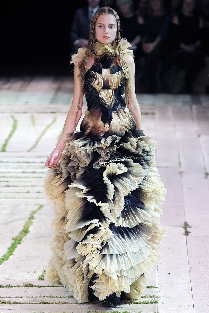 Alexander McQueen Spring/Summer 2011 Majestic tribute